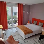 De L'ile D'amour 2*