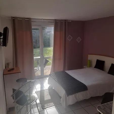 De L'ile D'amour Hotel Langeac