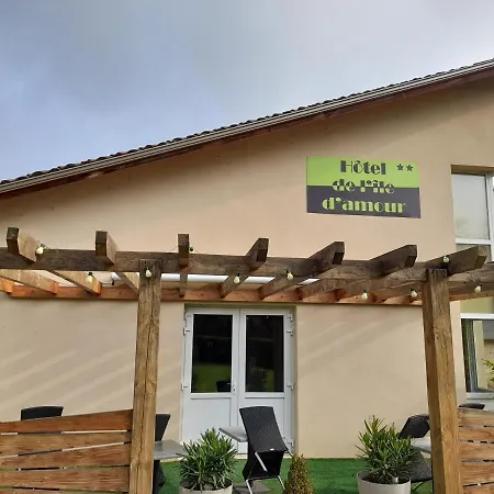 De L'ile D'amour Hotel Langeac