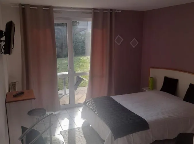 De L'ile D'amour Hotel Langeac